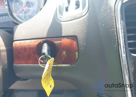 2014 Chrysler Town & Country Touring from USA, damaged, VIN 2C4RC1BG4ER217711